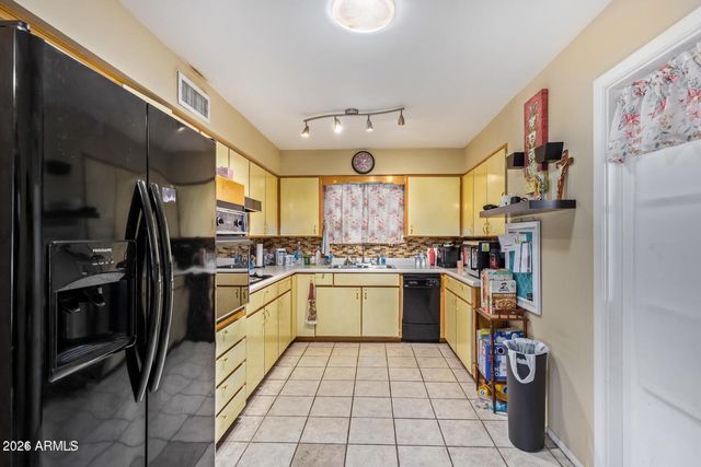 427 N 55TH Place, Mesa, AZ 85205