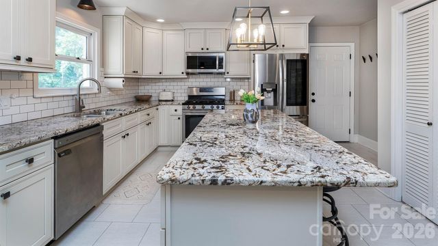 434 Blairmore Drive, Charlotte, NC 28211