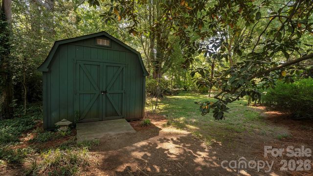 434 Blairmore Drive, Charlotte, NC 28211