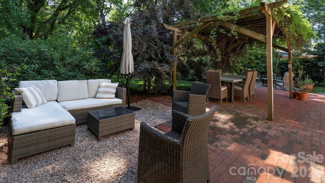 434 Blairmore Drive, Charlotte, NC 28211