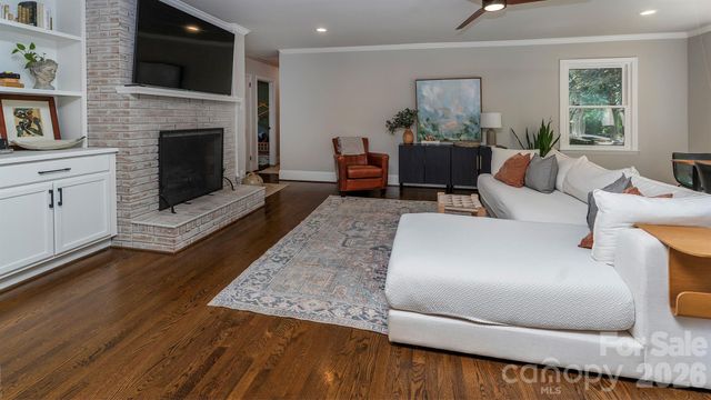 434 Blairmore Drive, Charlotte, NC 28211