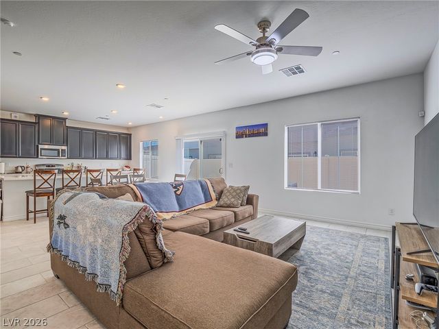 7236 North Decatur Boulevard 4, Las Vegas, NV 89084