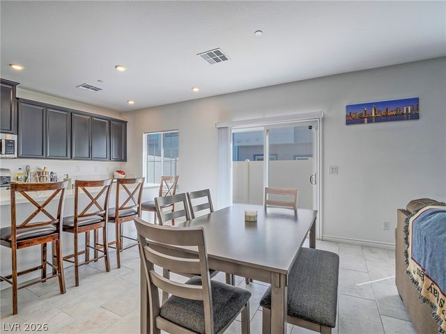 7236 North Decatur Boulevard 4, Las Vegas, NV 89084