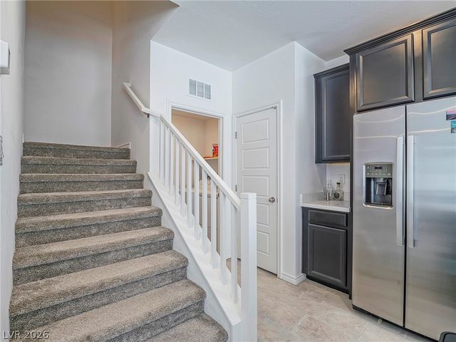 7236 North Decatur Boulevard 4, Las Vegas, NV 89084