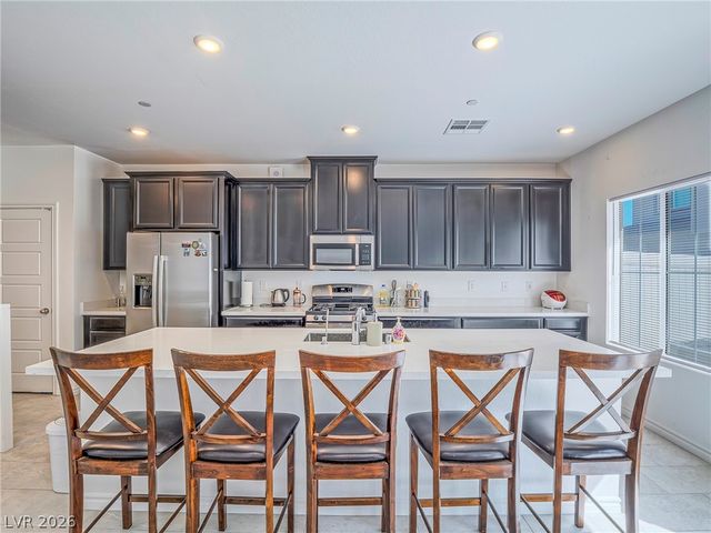 7236 North Decatur Boulevard 4, Las Vegas, NV 89084