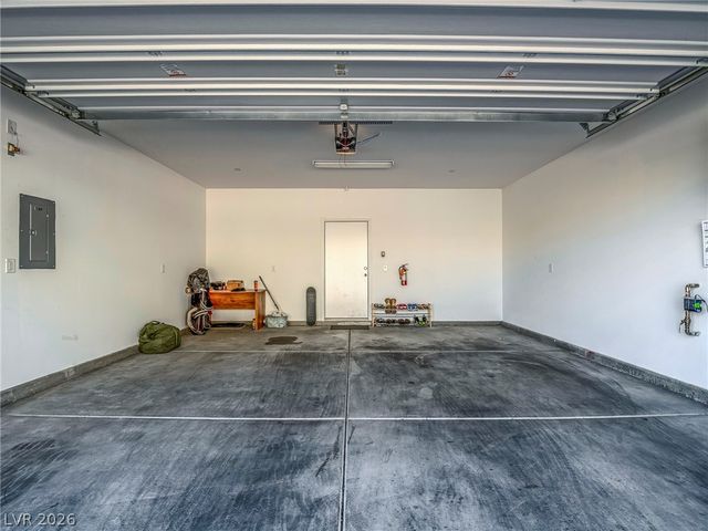 7236 North Decatur Boulevard 4, Las Vegas, NV 89084