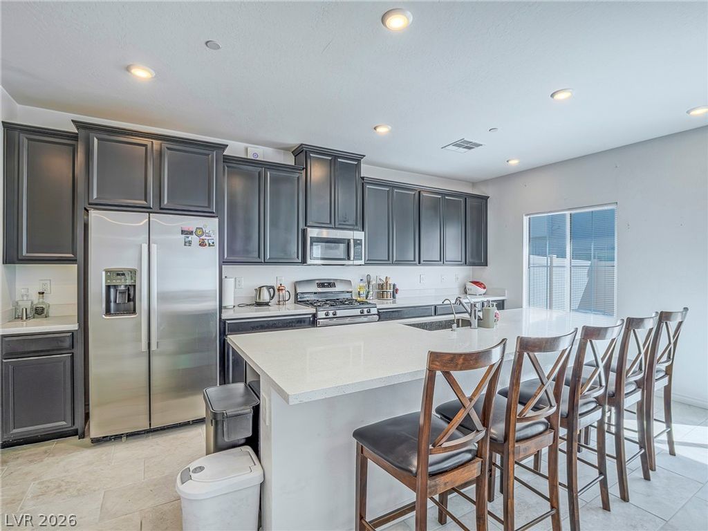 7236 North Decatur Boulevard 4, Las Vegas, NV 89084