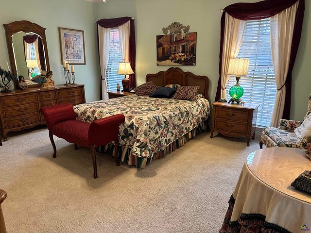 214 River North Circle, Macon, GA 31211