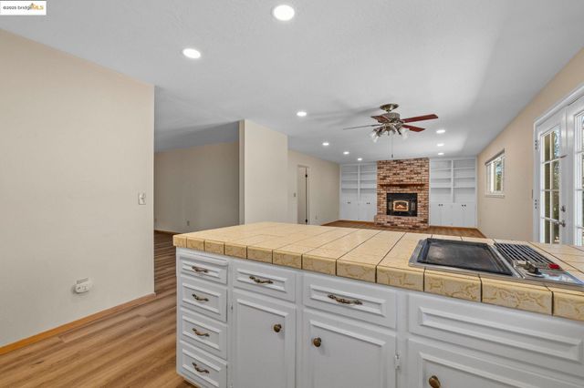 18191 Via Serena, Sonora, CA 95370