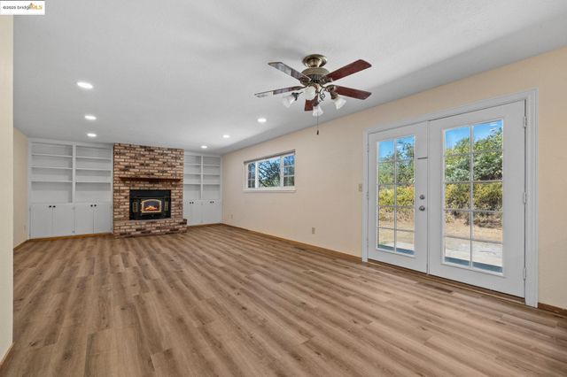 18191 Via Serena, Sonora, CA 95370