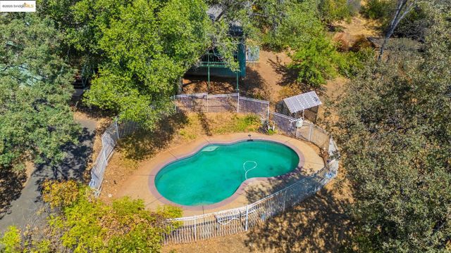 18191 Via Serena, Sonora, CA 95370