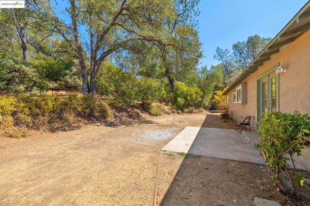 18191 Via Serena, Sonora, CA 95370