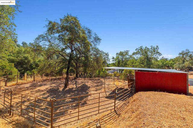 18191 Via Serena, Sonora, CA 95370