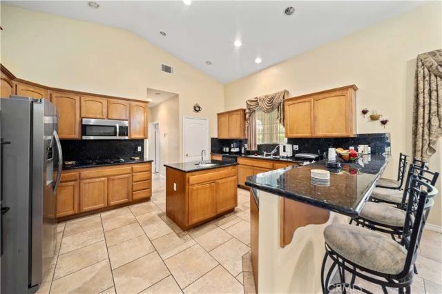 241 W Quail Drive, Palmdale, CA 93551