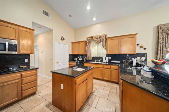 241 W Quail Drive, Palmdale, CA 93551