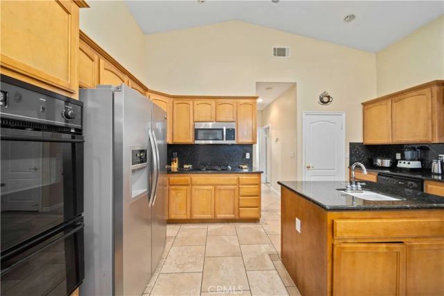 241 W Quail Drive, Palmdale, CA 93551
