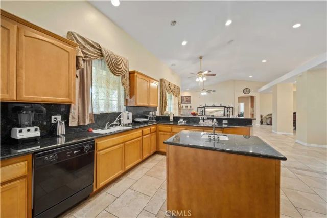 241 W Quail Drive, Palmdale, CA 93551