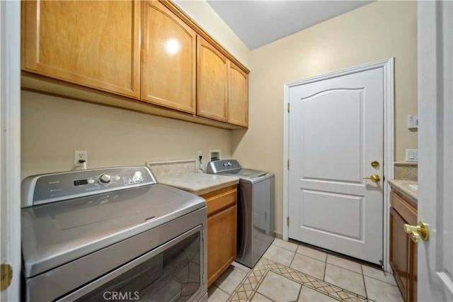 241 W Quail Drive, Palmdale, CA 93551