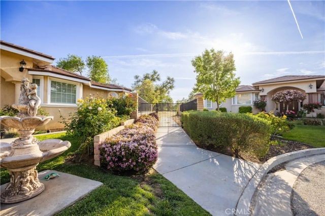 241 W Quail Drive, Palmdale, CA 93551