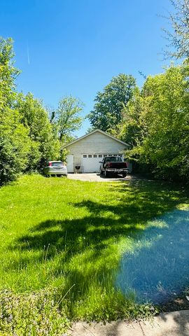4405 Fairview Avenue, Downers Grove, IL 60515