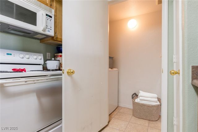 7255 West Sunset Road 2030, Las Vegas, NV 89113