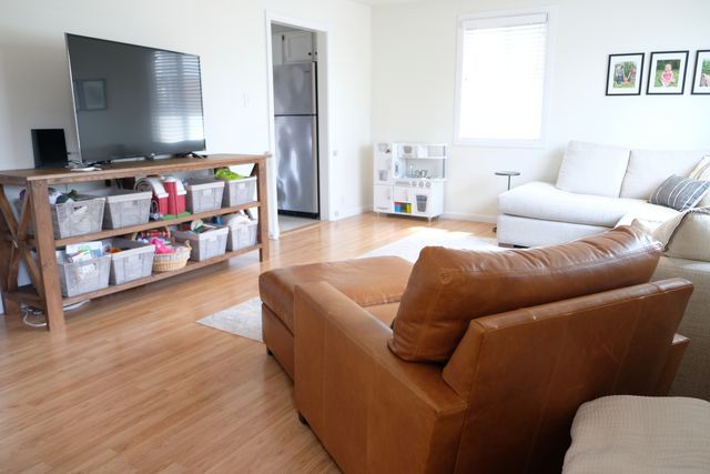 891 E Grant Drive, Des Plaines, IL 60016