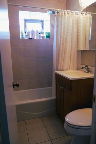 891 E Grant Drive, Des Plaines, IL 60016