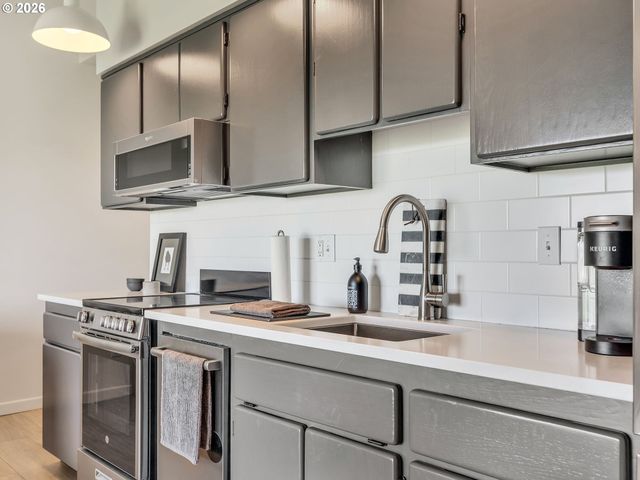 101 13TH St 211, Gearhart, OR 97138