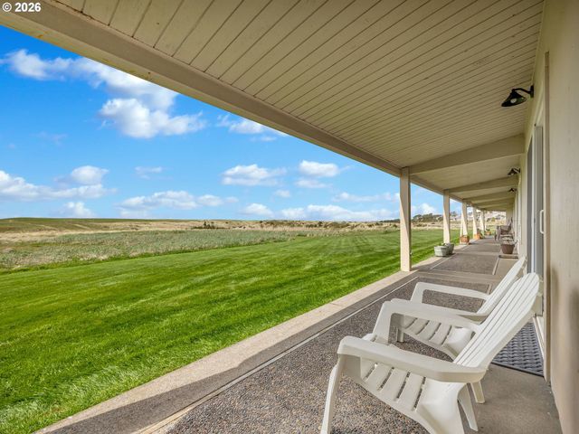 101 13TH St 211, Gearhart, OR 97138