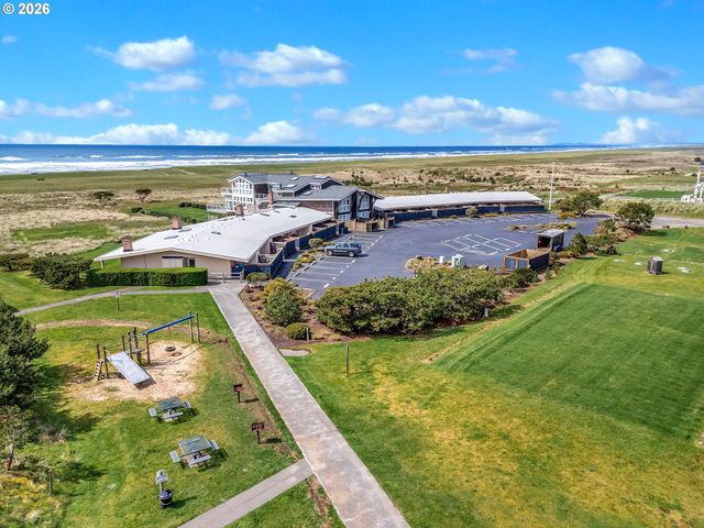 101 13TH St 211, Gearhart, OR 97138