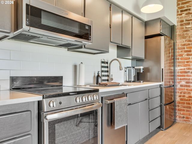 101 13TH St 211, Gearhart, OR 97138