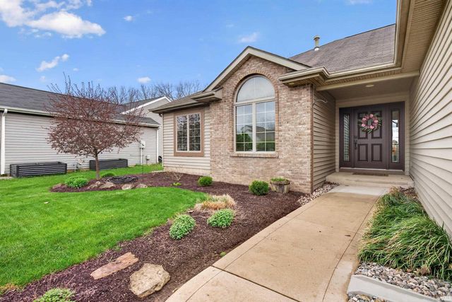 221 Ballenshire Lane, Kendallville, IN 46755