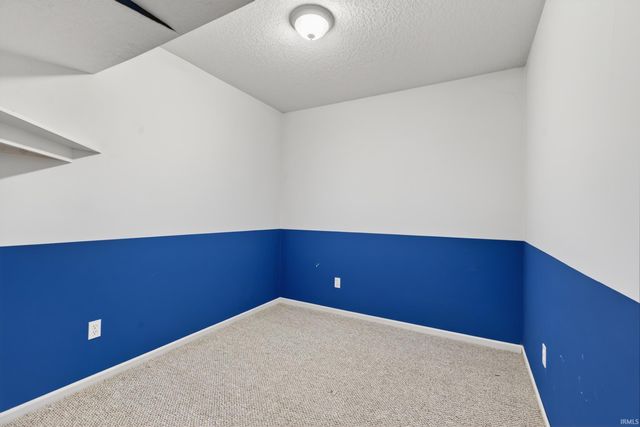 221 Ballenshire Lane, Kendallville, IN 46755