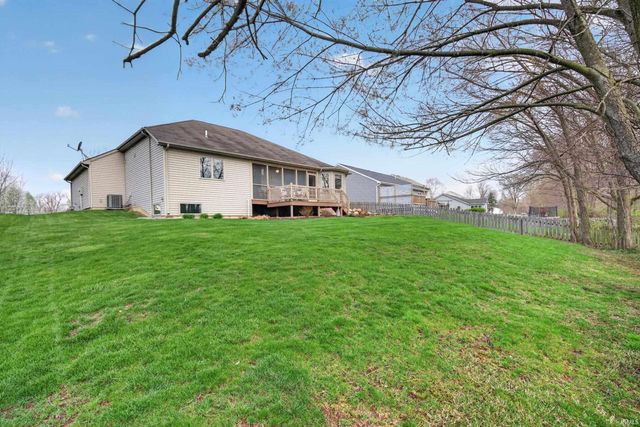 221 Ballenshire Lane, Kendallville, IN 46755