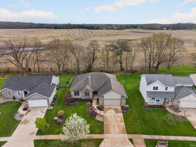 221 Ballenshire Lane, Kendallville, IN 46755