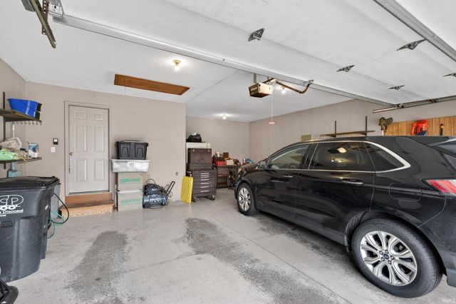 221 Ballenshire Lane, Kendallville, IN 46755