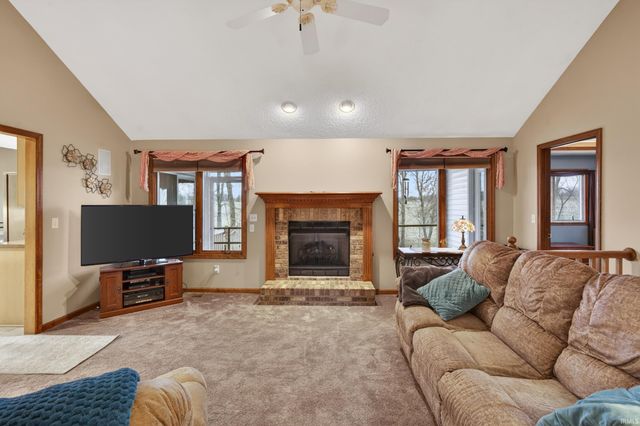 221 Ballenshire Lane, Kendallville, IN 46755
