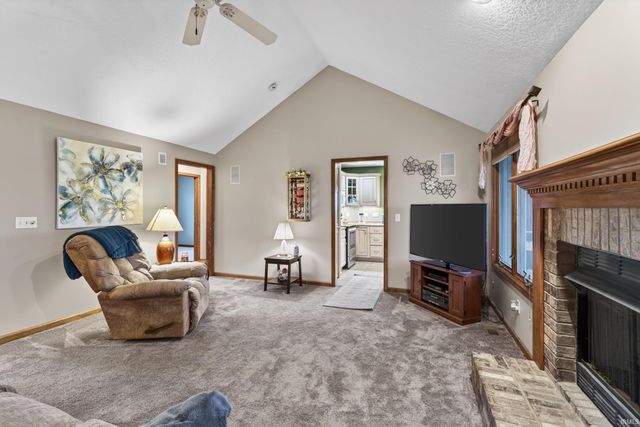 221 Ballenshire Lane, Kendallville, IN 46755
