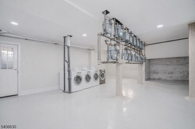 803 Avenue A, Bayonne City, NJ 07002