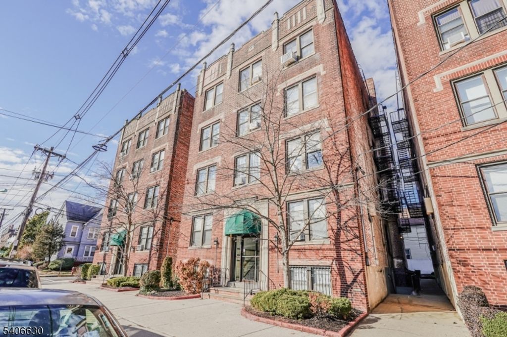 803 Avenue A B1, Bayonne City, NJ 07002 — photo 2