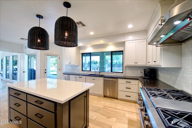 1002 E ACACIA Circle, Litchfield Park, AZ 85340