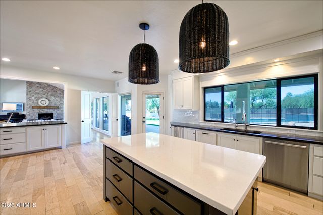 1002 E ACACIA Circle, Litchfield Park, AZ 85340
