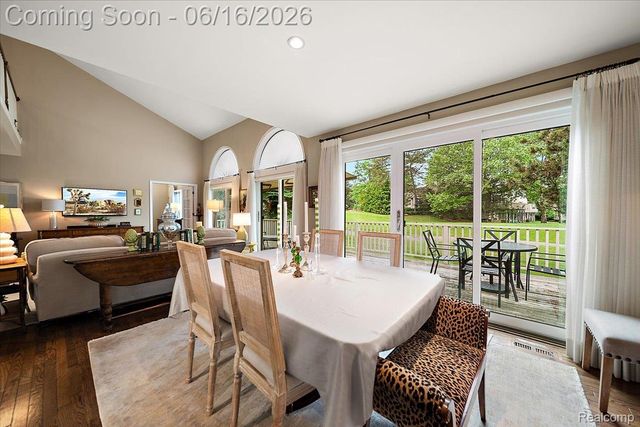 2486 Thistle Pointe, Bloomfield Hills, MI 48304