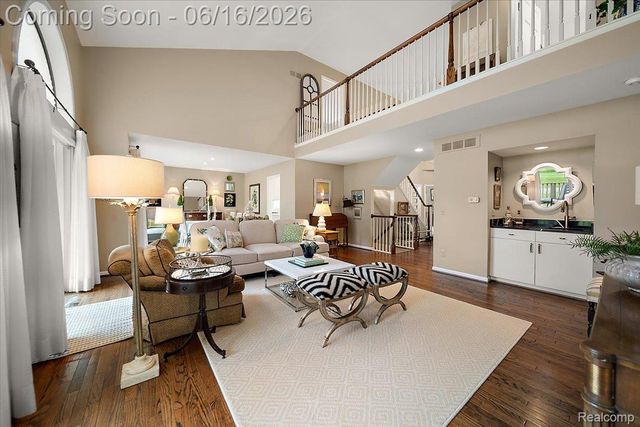 2486 Thistle Pointe, Bloomfield Hills, MI 48304