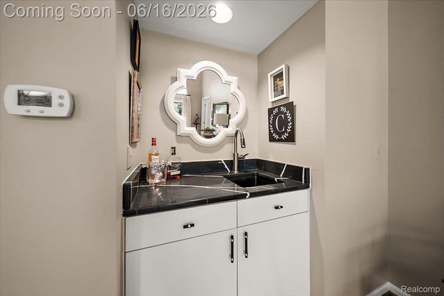 2486 Thistle Pointe, Bloomfield Hills, MI 48304