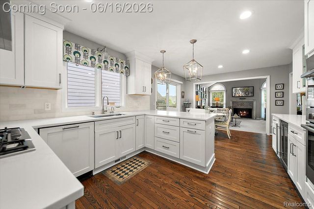 2486 Thistle Pointe, Bloomfield Hills, MI 48304