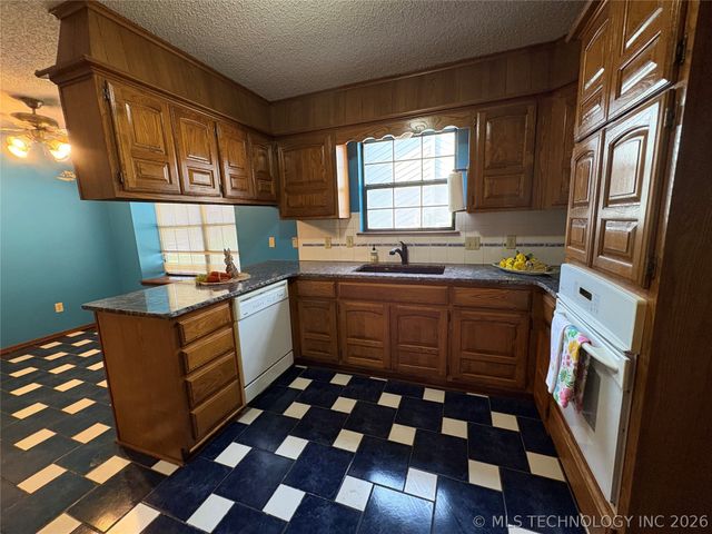 7731 S Joplin Avenue, Tulsa, OK 74136