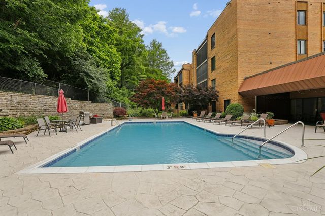 3533 Amberacres Drive, Cincinnati, OH 45237