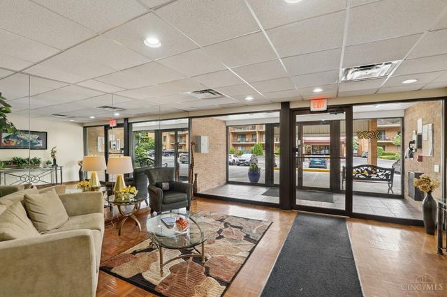 3533 Amberacres Drive, Cincinnati, OH 45237