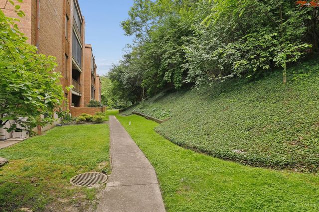 3533 Amberacres Drive, Cincinnati, OH 45237